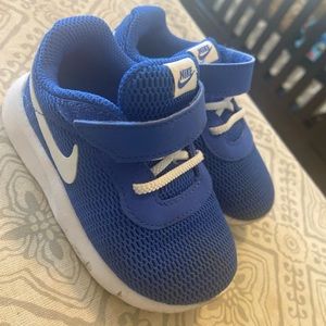 6C NIKE Sneakers